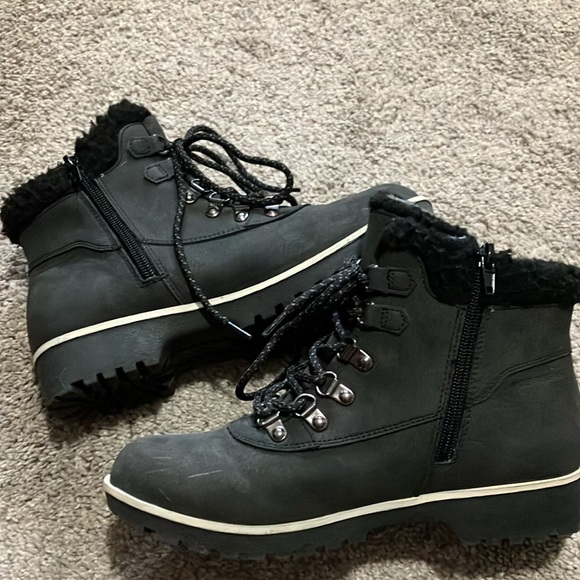 JBU boots - Picture 5 of 8